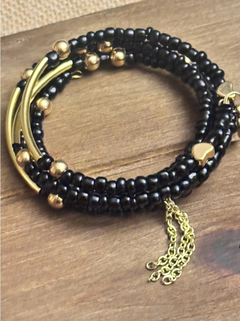 Artisan Black seeds and Gold Layered Bracelet - Picture 2 of 2